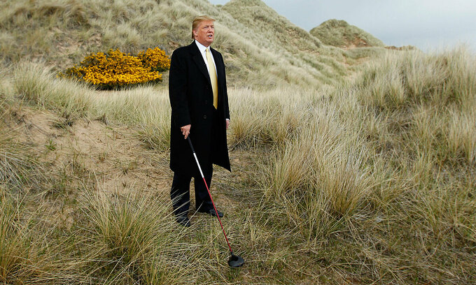 Resort golf của Trump tiếp tục lỗ